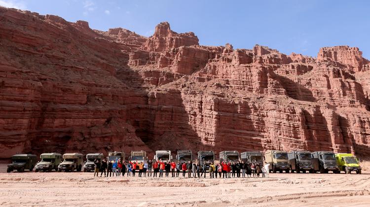 Golden Autumn Tour in Southern Xinjiang | Explore the Most Beautiful Danxia Geology in the West